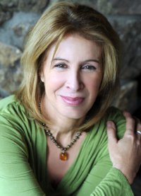 Sara D Davidson